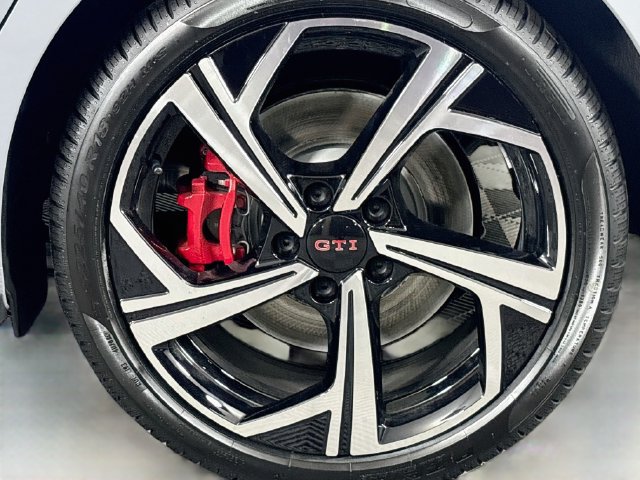 New 2026 Volkswagen GTI SE FWD image 32
