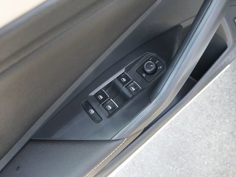 Used 2025 Volkswagen Jetta Sport FWD image 12