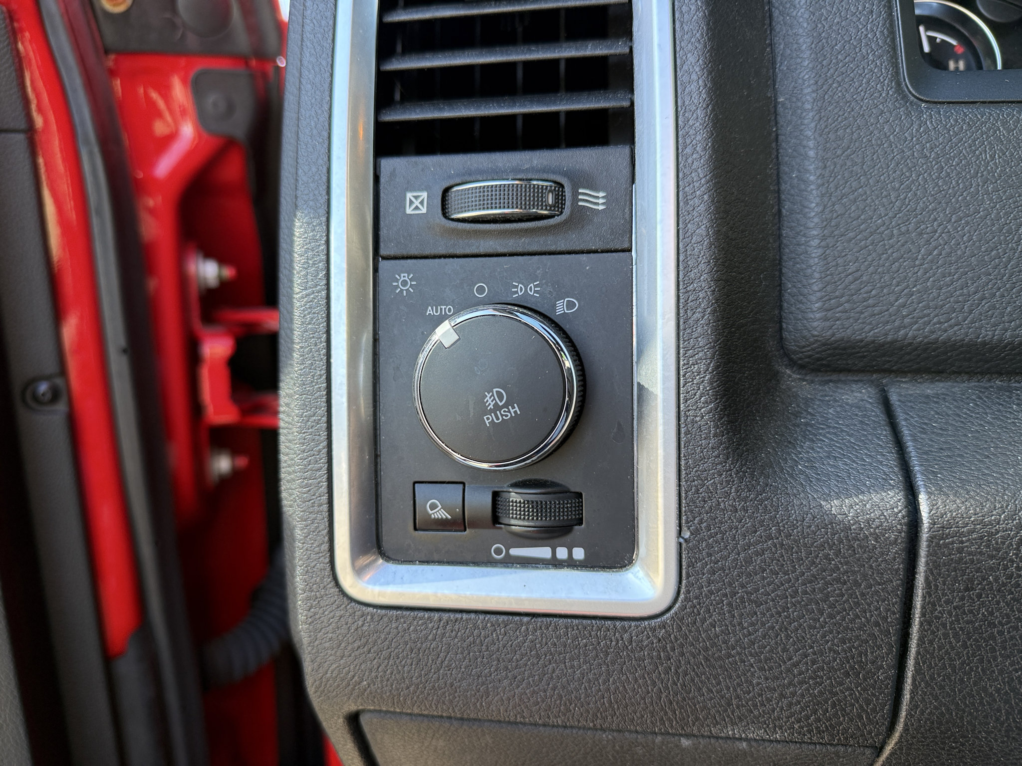 Used 2018 RAM 2500 Power Wagon w/ Luxury Group AWD/4WD image 38