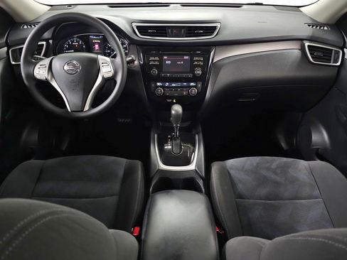 Used 2016 Nissan Rogue SV image 11