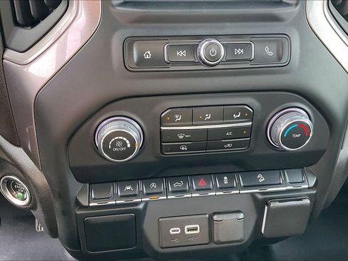 Used 2024 Chevrolet Silverado 1500 W/T w/ Z71 Off-Road Package image 32