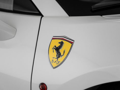 Used 2018 Ferrari 488 Spider RWD image 46