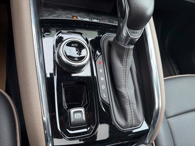 Used 2023 GMC Canyon Denali AWD/4WD image 15