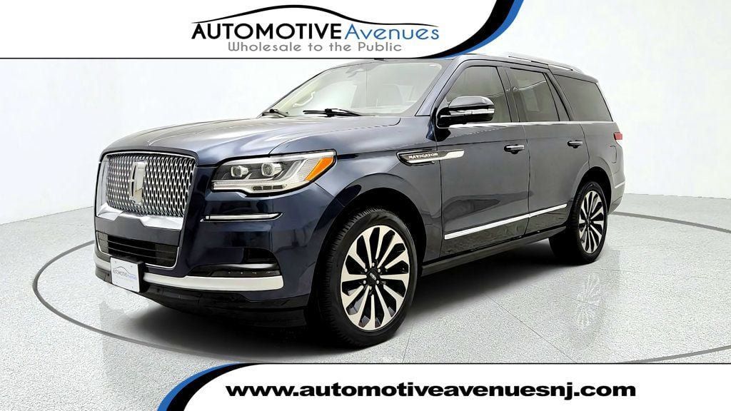 Used 2022 Lincoln Navigator Reserve RWD image 1
