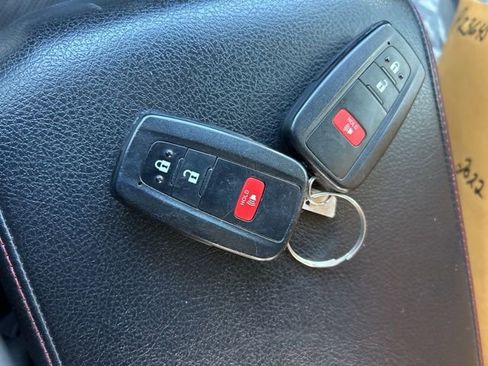 Used 2022 Toyota 4Runner TRD Off-Road Premium image 22