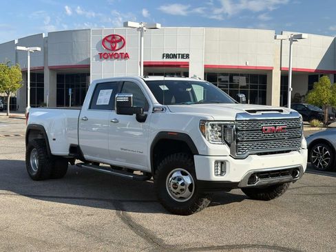 Used 2022 GMC Sierra 3500 Denali w/ Denali Ultimate Package AWD/4WD image 1