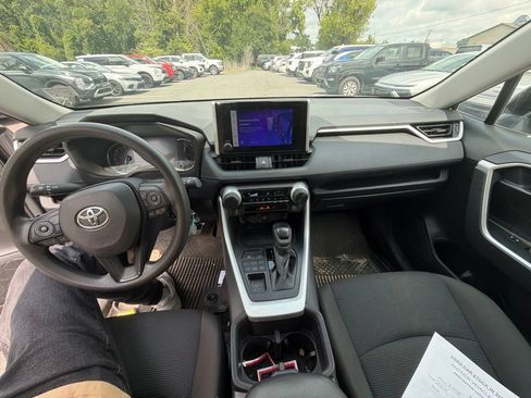 Used 2024 Toyota RAV4 LE AWD/4WD image 11