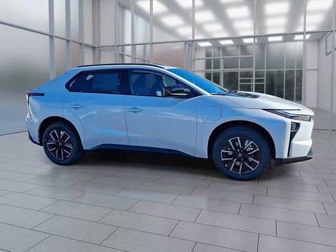 New 2026 Toyota bZ XLE image 6