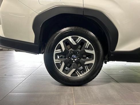 Used 2026 Subaru Forester Premium AWD/4WD image 39
