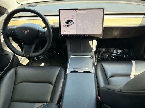Used 2021 Tesla Model 3 Standard Range Plus RWD image 5