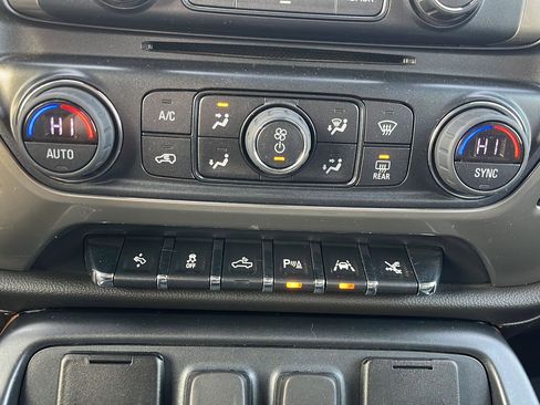 Used 2018 Chevrolet Silverado 1500 High Country image 20