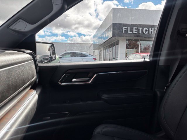 Used 2024 GMC Sierra 1500 SLT w/ SLT Premium Plus Package AWD/4WD image 13