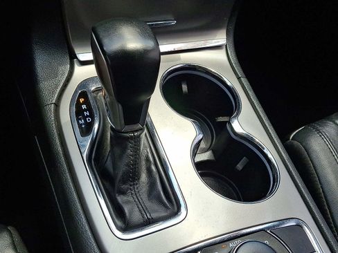 Used 2022 Jeep Grand Cherokee Limited AWD/4WD image 15