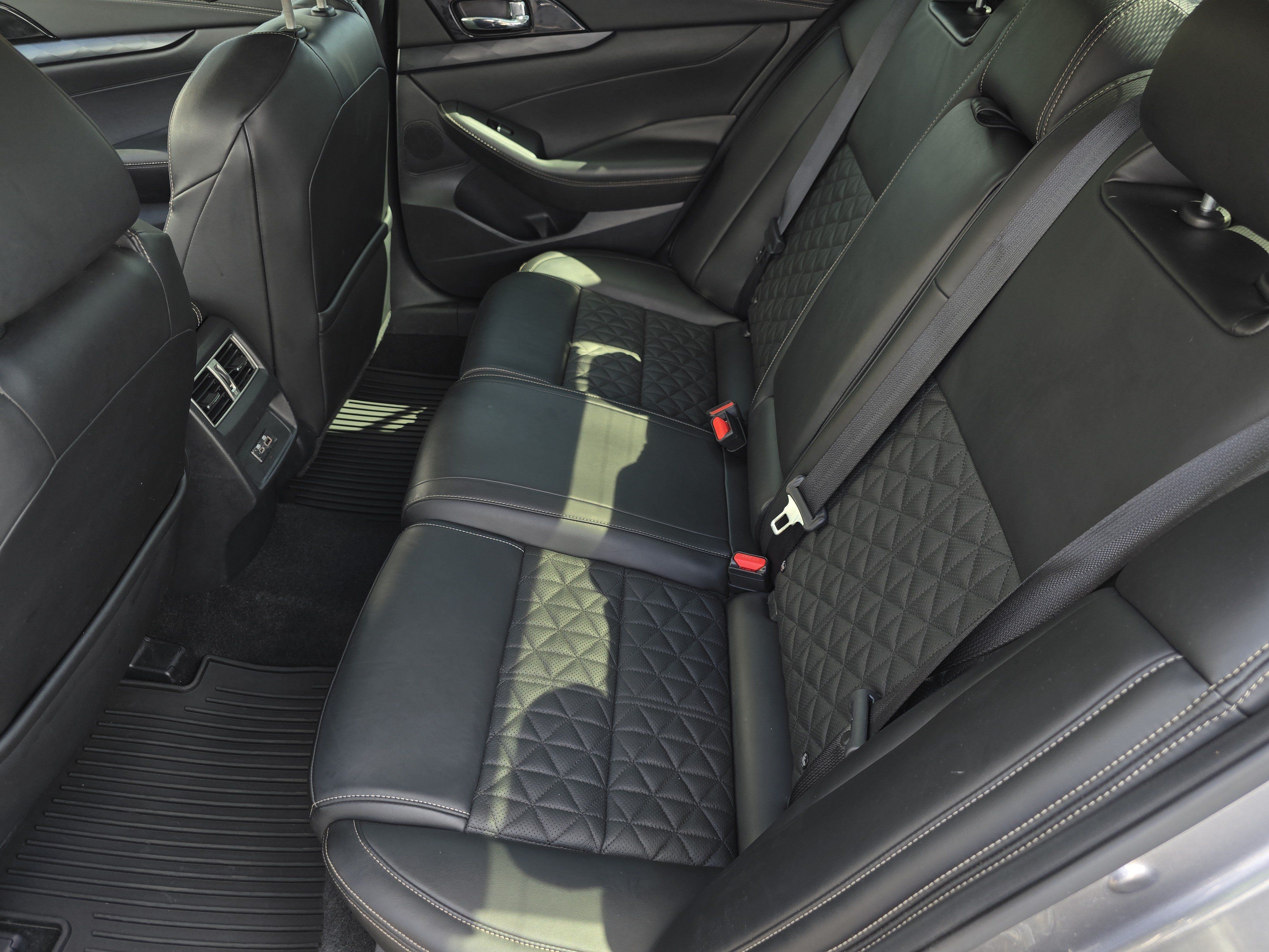 Used 2021 Nissan Maxima Platinum w/ Sport Mat Group FWD image 26