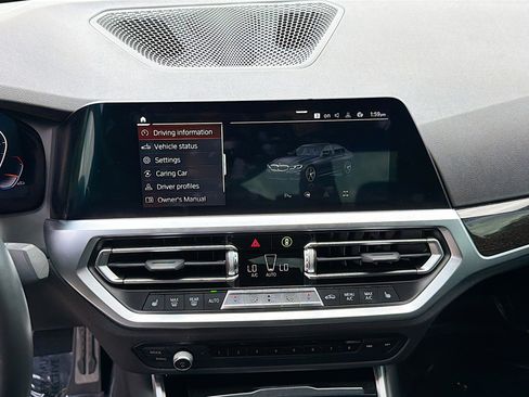 Used 2022 BMW 330i Sedan w/ M Sport Package image 29