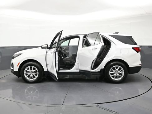 Used 2023 Chevrolet Equinox LT AWD/4WD image 34