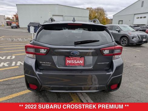 Used 2022 Subaru Crosstrek 2.0i Premium w/ Moonroof Package image 5