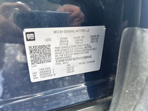 Used 2022 Chevrolet Traverse LT image 33