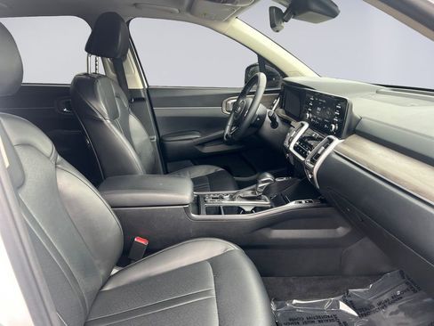 Used 2021 Kia Sorento EX w/ Panoramic Sunroof Package image 18