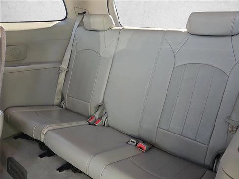 Used 2012 Buick Enclave Premium image 23