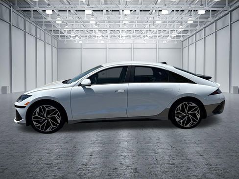 New 2025 Hyundai Ioniq 6 SEL RWD image 4