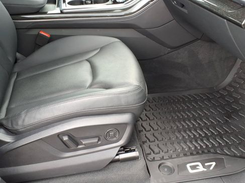 Used 2023 Audi Q7 3.0T Premium Plus w/ Premium Plus Package AWD/4WD image 23