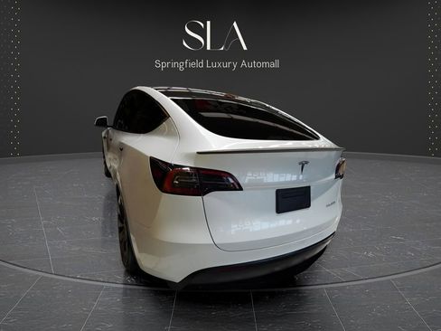 Used 2023 Tesla Model Y Long Range AWD/4WD image 5