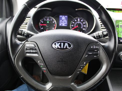 Used 2015 Kia Forte Koup EX image 12