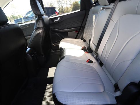 Certified 2025 Ford Escape Platinum w/ Premium Technology Package image 8