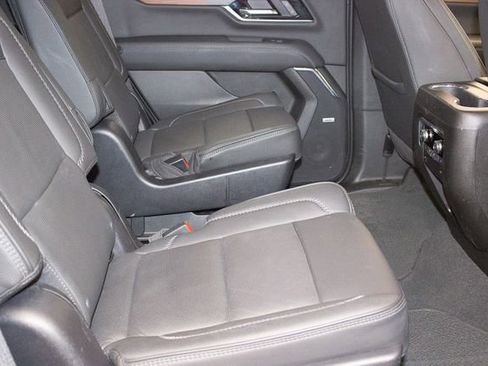 Used 2025 GMC Yukon Denali image 12