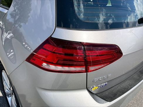 Used 2020 Volkswagen Golf 4-Door FWD image 29