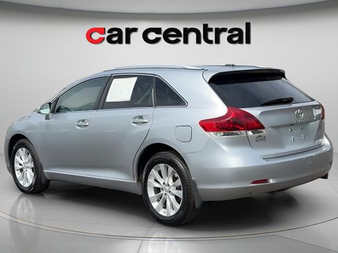Used 2015 Toyota Venza LE AWD/4WD image 4