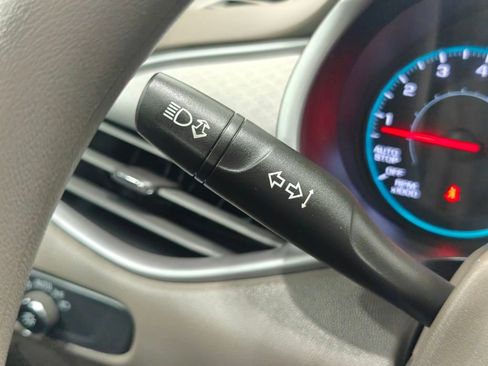 Used 2022 Chevrolet Malibu LT image 40