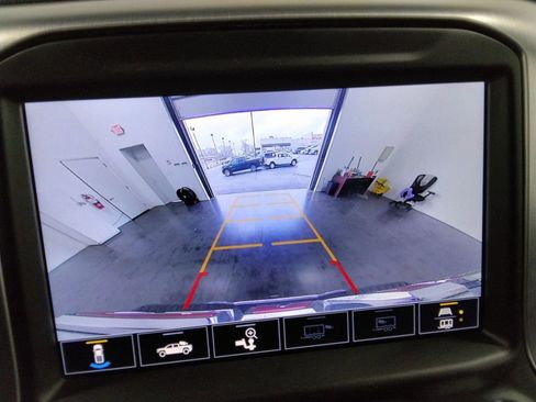 Used 2022 GMC Sierra 2500 SLT w/ SLT Convenience Package image 24