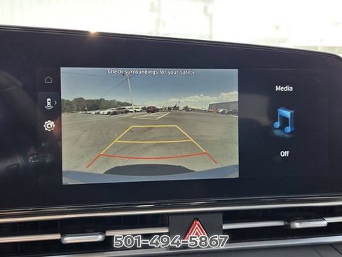 Used 2023 Hyundai Elantra SEL FWD image 18