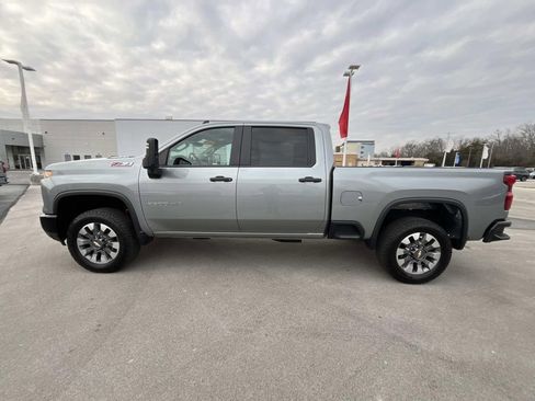 Certified 2024 Chevrolet Silverado 2500 Custom w/ Custom Value Package image 4