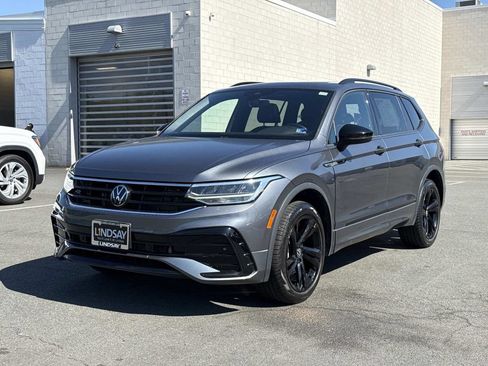 Used 2023 Volkswagen Tiguan SE R-Line FWD image 6