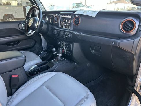 Used 2020 Jeep Gladiator Mojave AWD/4WD image 34