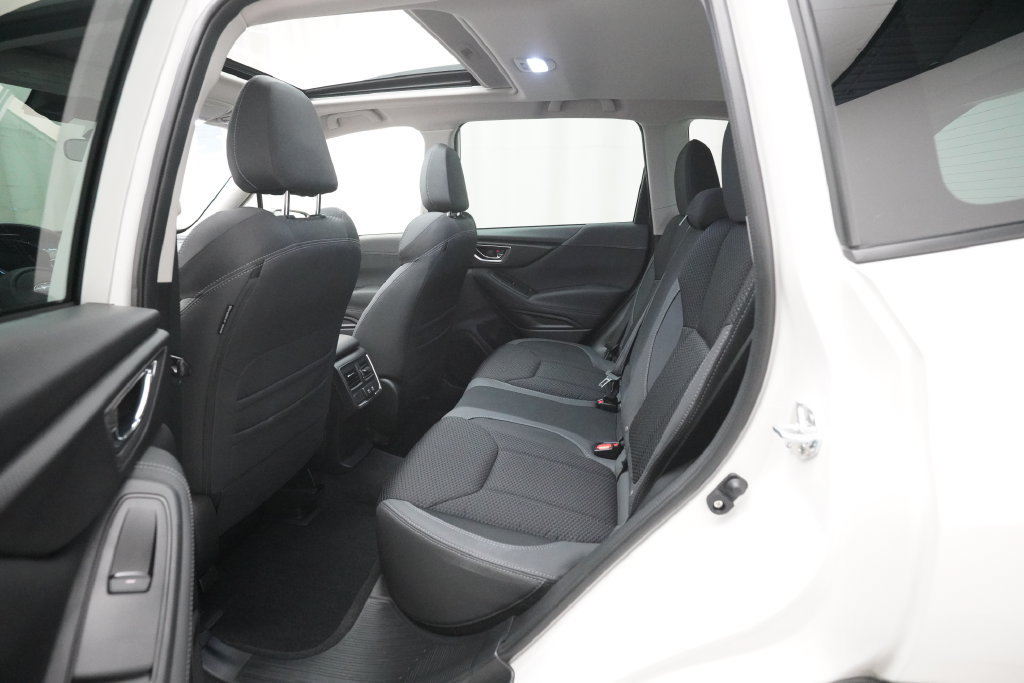 Used 2023 Subaru Forester Premium AWD/4WD image 16