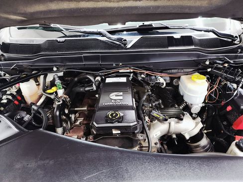 Used 2019 RAM 3500 Tradesman w/ Chrome Appearance Group image 35