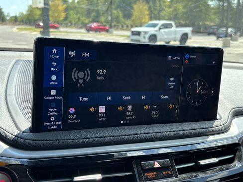 Used 2025 Acura MDX FWD image 25