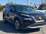 Used 2021 Nissan Rogue SV image 3