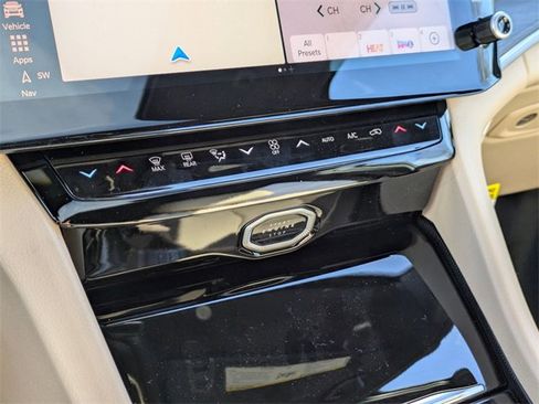 New 2026 Jeep Grand Cherokee Limited w/ Luxury Tech Group II image 23