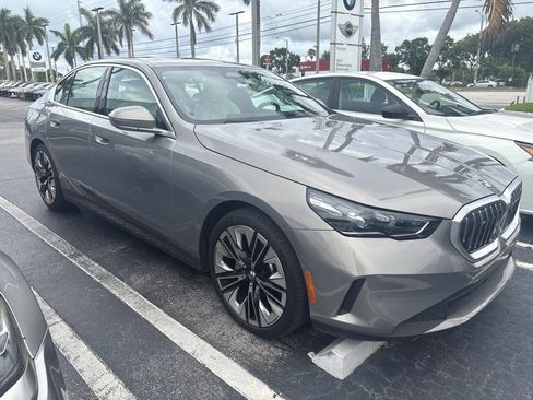 Used 2024 BMW 530i w/ Premium Package RWD image 1