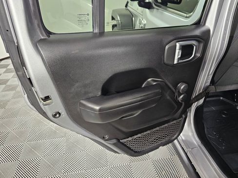 Used 2021 Jeep Wrangler Unlimited Sport image 32