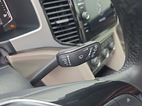 Used 2020 Volkswagen Atlas SEL FWD image 16
