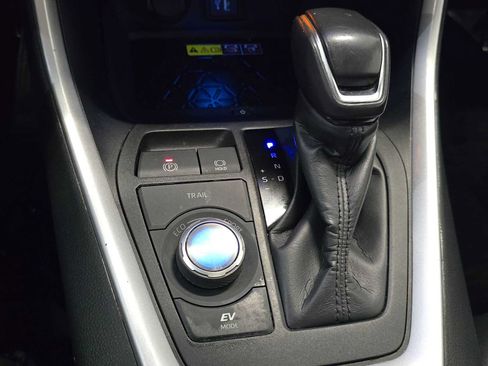 Certified 2023 Toyota RAV4 XSE AWD/4WD image 17