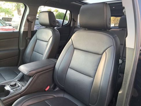 Used 2021 GMC Acadia SLT w/ Elevation Edition image 18