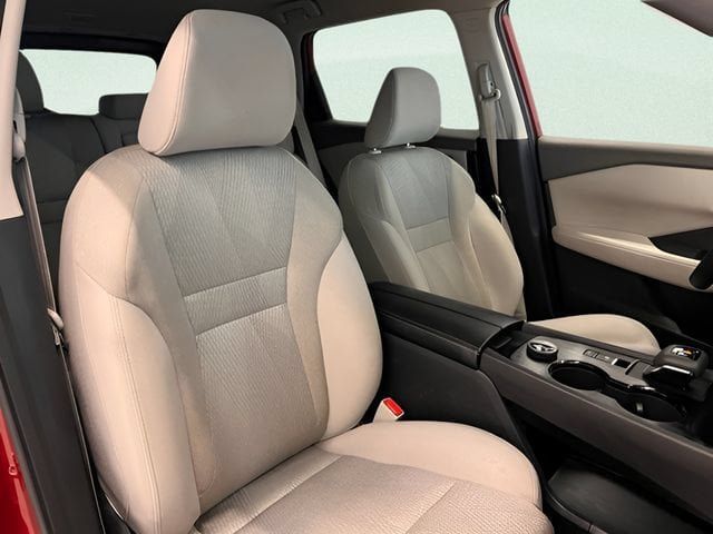 Used 2025 Nissan Rogue SV AWD/4WD image 13