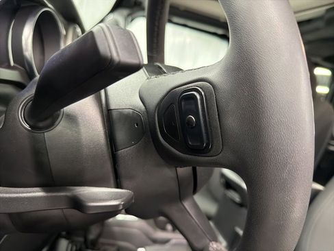 Used 2023 Jeep Wrangler Unlimited Sport AWD/4WD image 18